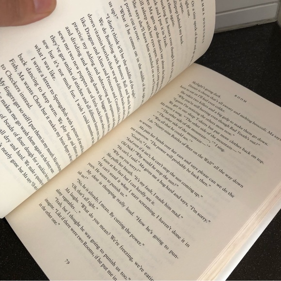 Room by Emma Donoghue hardcover - Picture 7 of 11